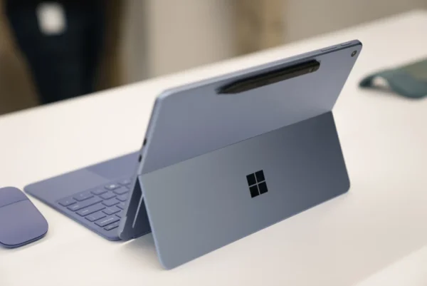 تبلت مایکروسافت Surface Pro 12 XPLUS 16GB 512GB 12 INCH (2025) - Image 5